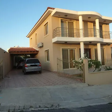 Ayios Athanasios House 펜션 레메소스